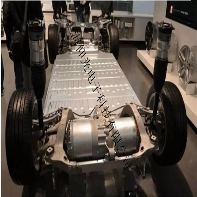 特斯拉 Tesla電動(dòng)汽車控制器無直流電壓輸出或電壓輸出不穩(wěn)定的故障維修