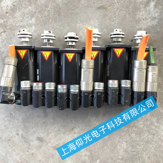 半導(dǎo)體貝加萊伺服電機(jī)8LSA35.R0030D300-0報警顯示39006維修
