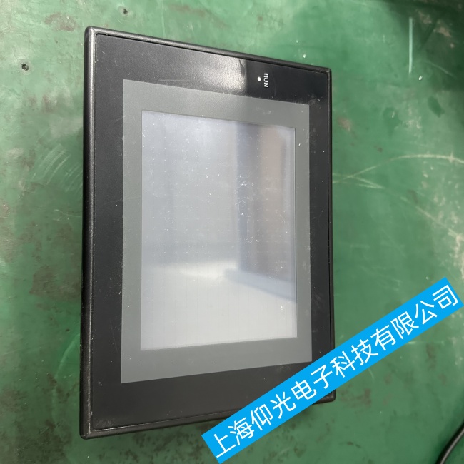 福建歐姆龍觸摸屏E32-TC200B4通電后反復(fù)閃屏不開機故障維修服務(wù)中心