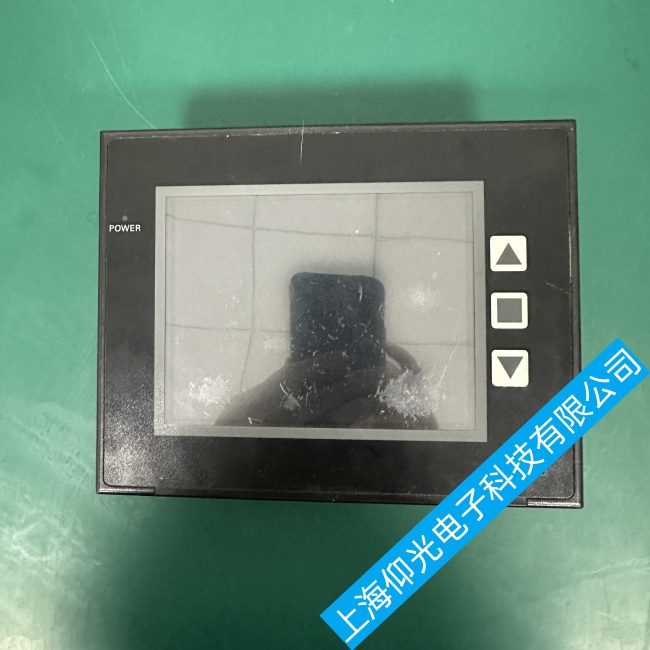 廣州歐姆龍觸摸屏NS5-SQ10B-V2通電后反復(fù)閃屏不開(kāi)機(jī)故障維修推薦廠(chǎng)家